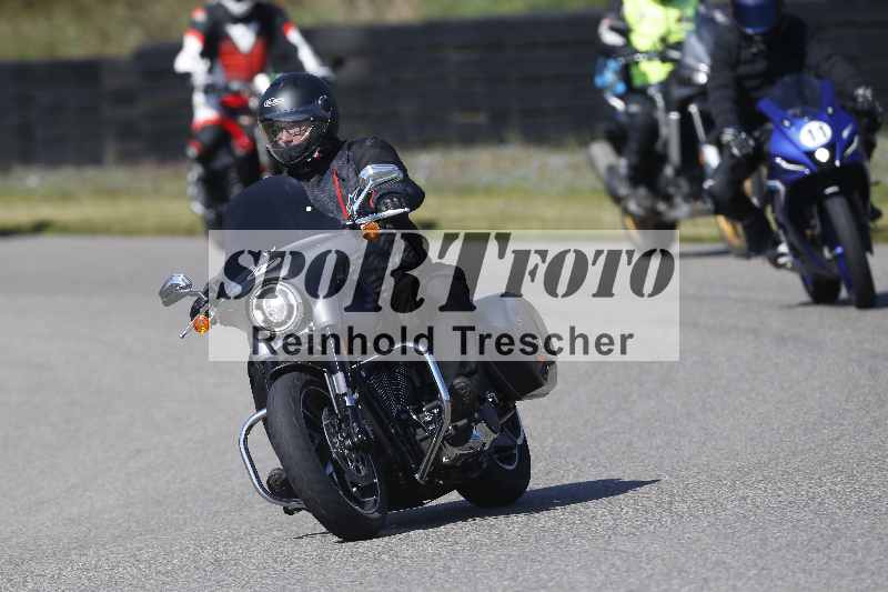 /01 02.04.2026 MAZ ADR/Gruppe gelb Gruppe gruen/87